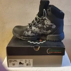 Hytest | Shoes | Hytest Footrests Urban Camo Safety Boots  display picture 2